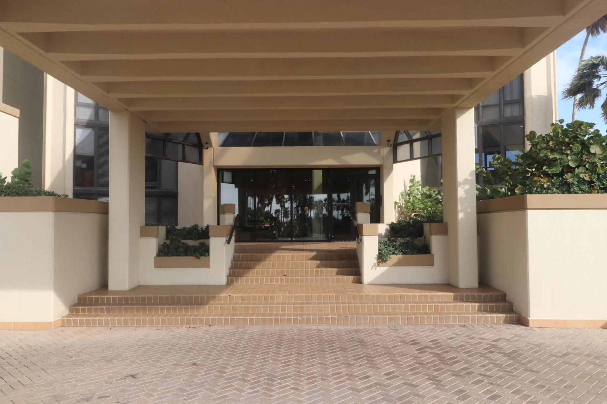 Bridgepoint Condominiums サウス・パドリー・アイランド エクステリア 写真